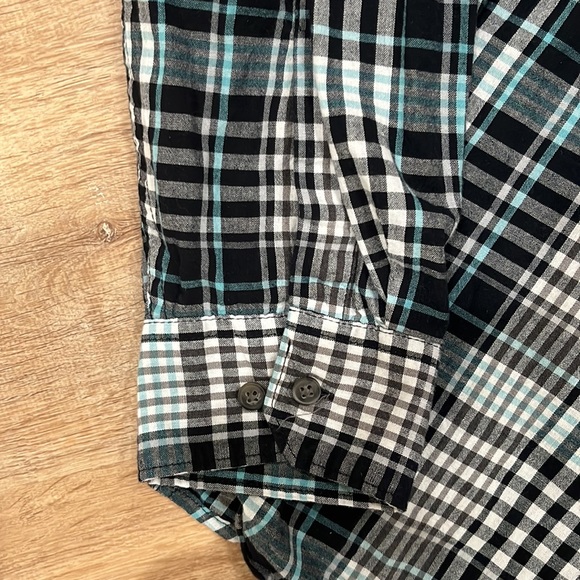 Wrangler | Plaid Button Down Shirt - Picture 4 of 5